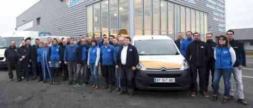 Lacta-Traite - Article de presse: "Mener de front traite robotisée et conventionnelle" - Grands Troupeaux Magazine